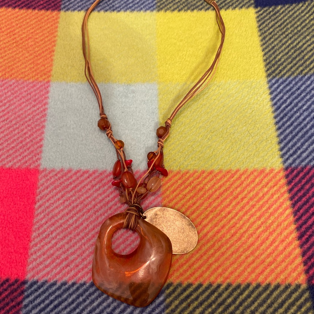 Vintage Avon Mixed Media Necklace with Extender!!